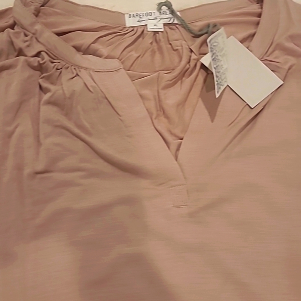 2 For $20 Barefoot Dreams Namaste Lounge Top only size XL.